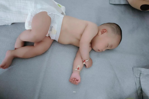 伊春宝宝咳到吐怎么办